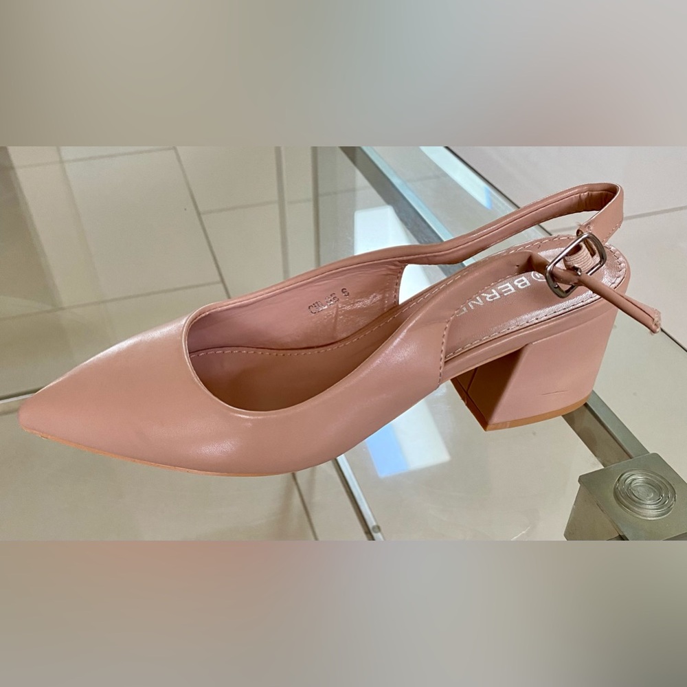 BERNESS Chloe Slingback Pump